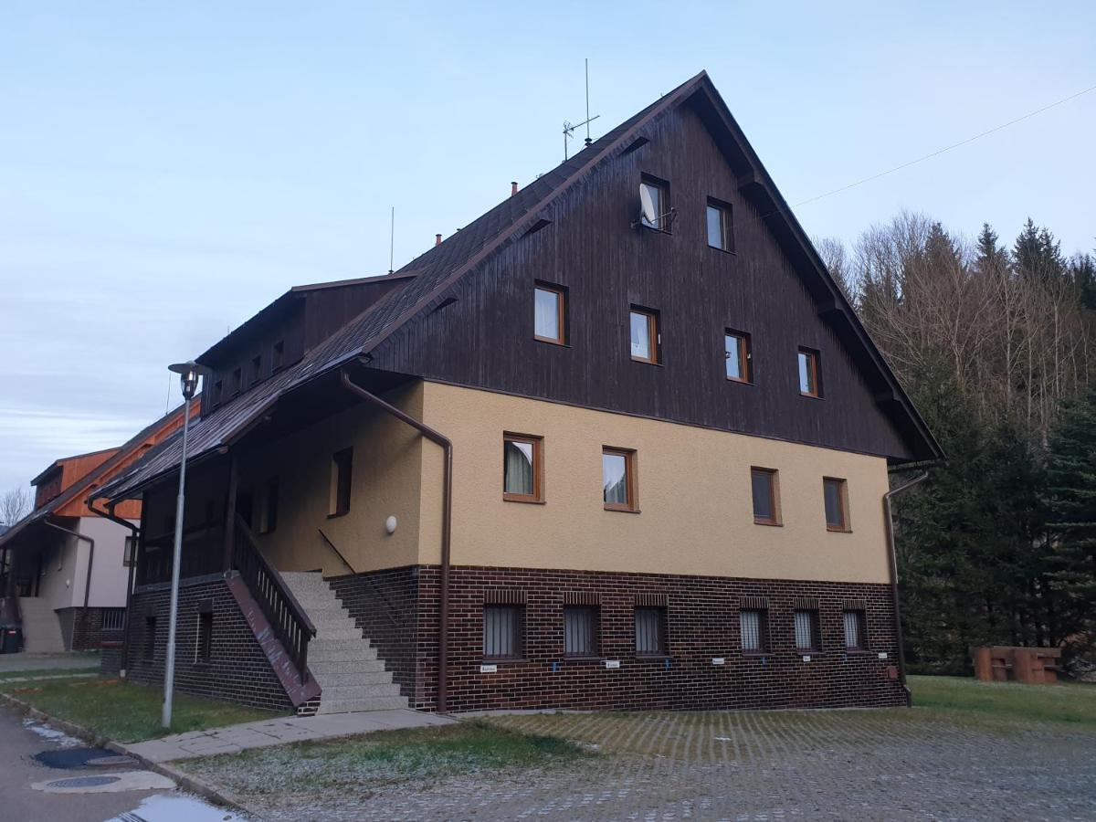 Depandance Marnet Sneznik Apartman Dolní Morava Kültér fotó